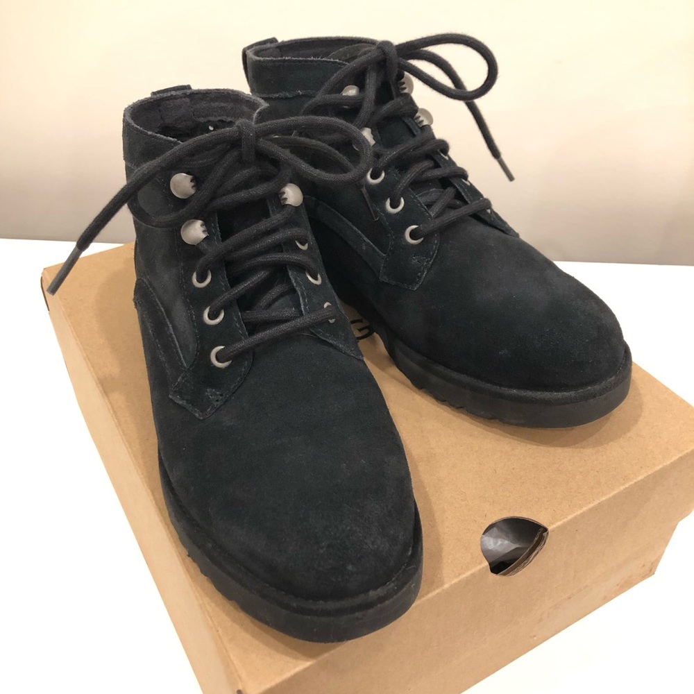 UGG® Neumel Short Boot